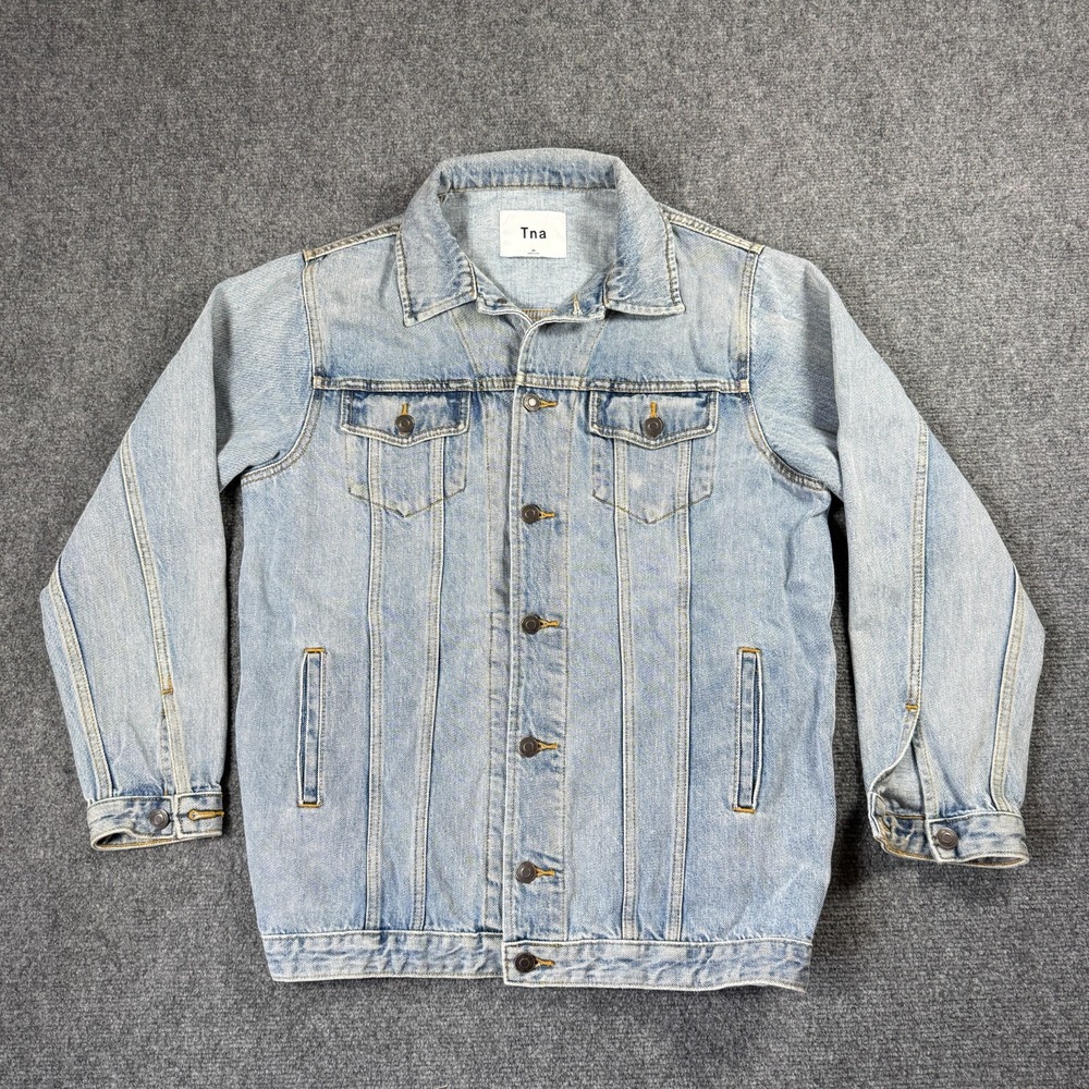Aritzia TNA Light Wash Blue Oversized Denim Jacket Size XS Cotton Trucker Pocket